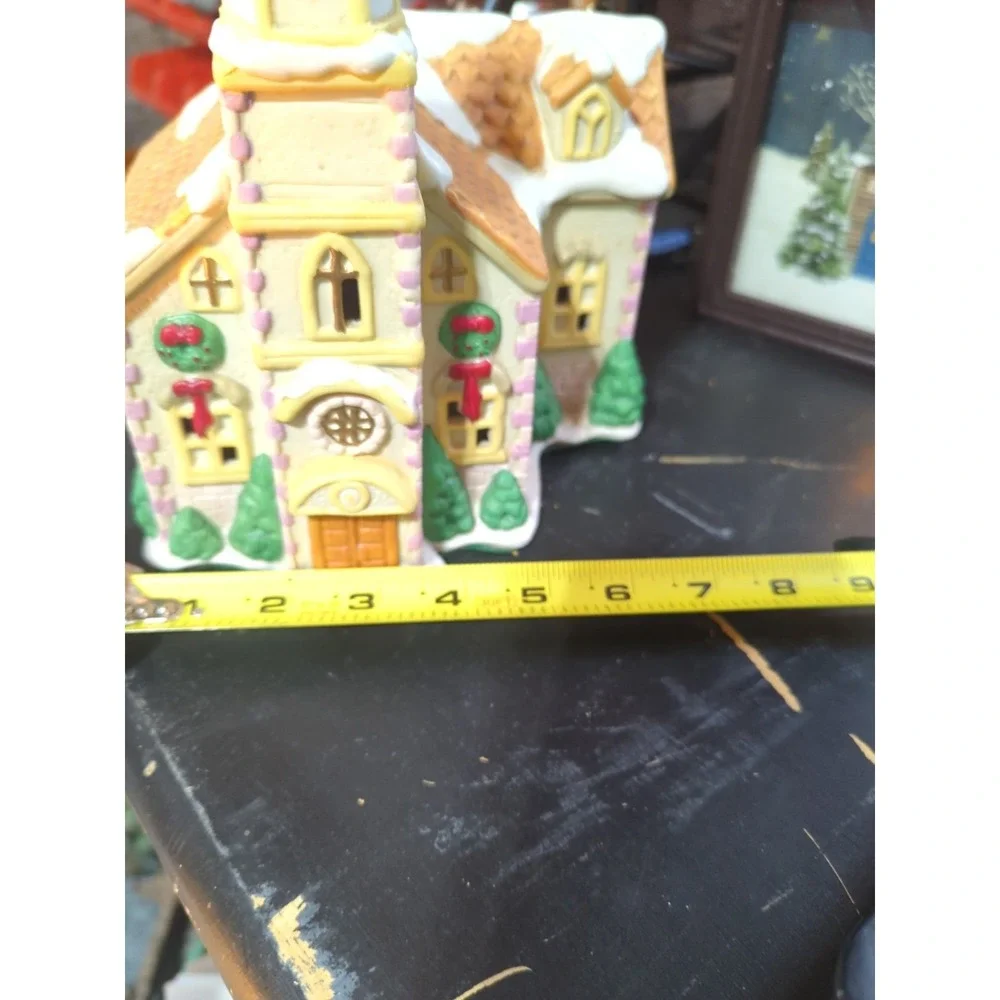 House of Lloyd Village Church Christmas Around World Lighted Collection  542082